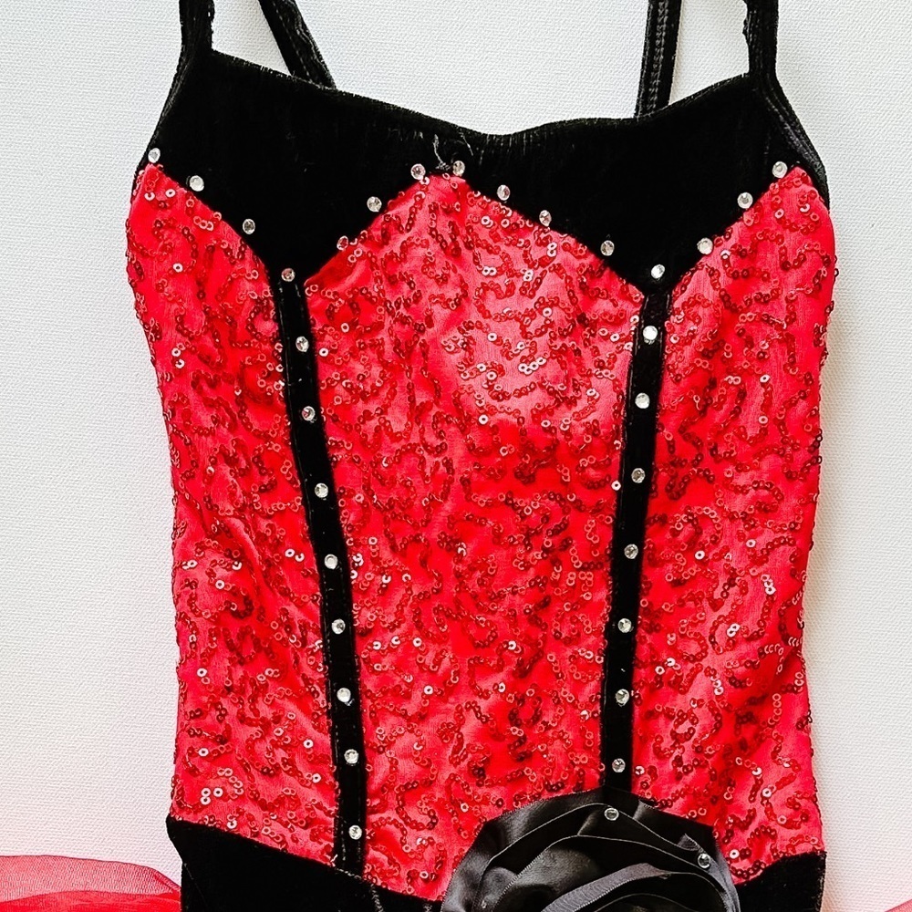 Dance/Figure Skating Dress. Size: Red Sequin/ Black Details - Size 8-10 years - Picture 2 of 7